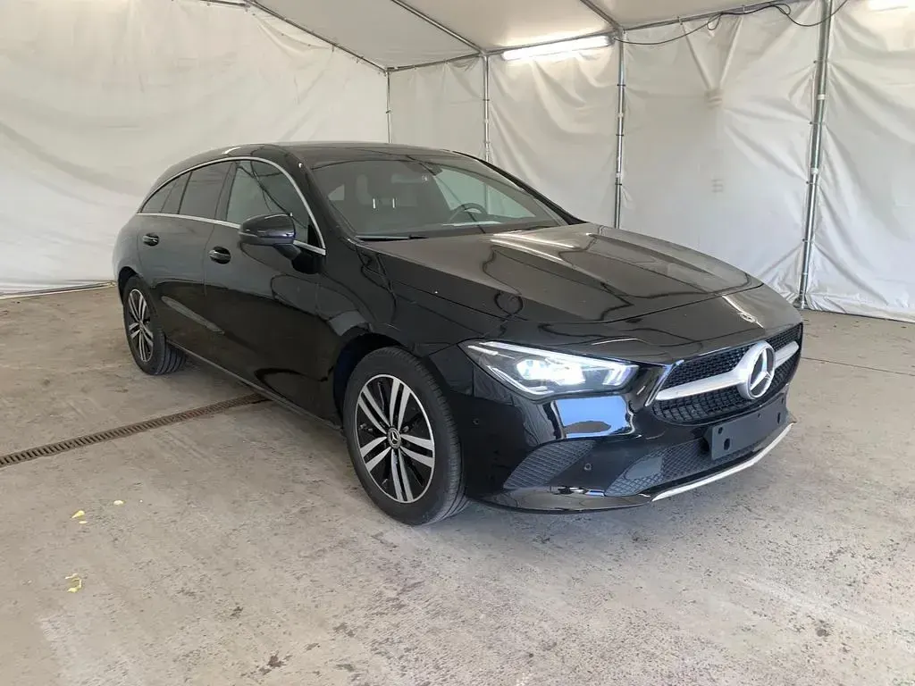 Gebraucht Mercedes CLA220 Shooting Brake 190 PS (139 kW) 2022 Nachtschwarz  unilack Kombi