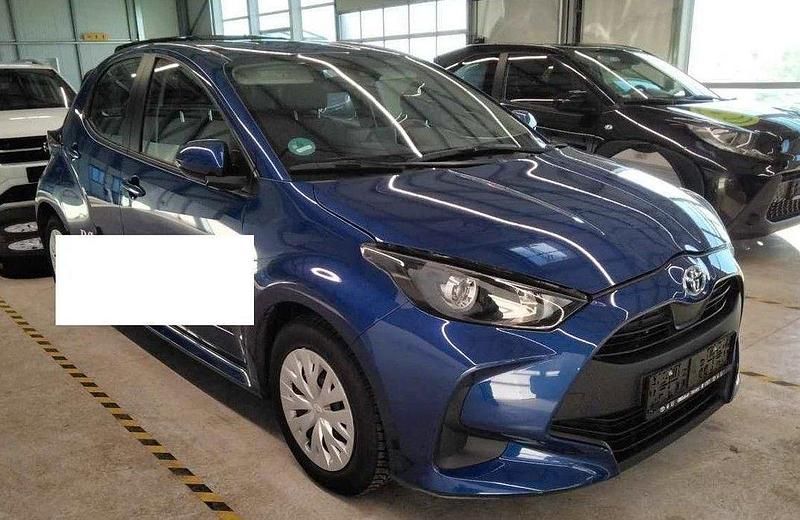 Blau Gebraucht 2022 Toyota Yaris Hybrid Business Edition Kleinwagen | 17.490 € (Superpreis) - Bild 1/4
