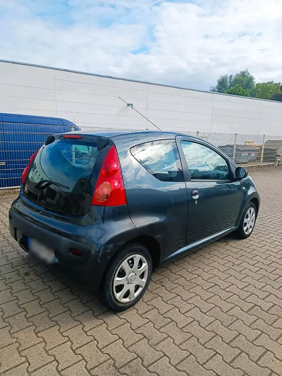 Gebraucht Peugeot 107 68 PS (50 kW) 2009 Kleinwagen