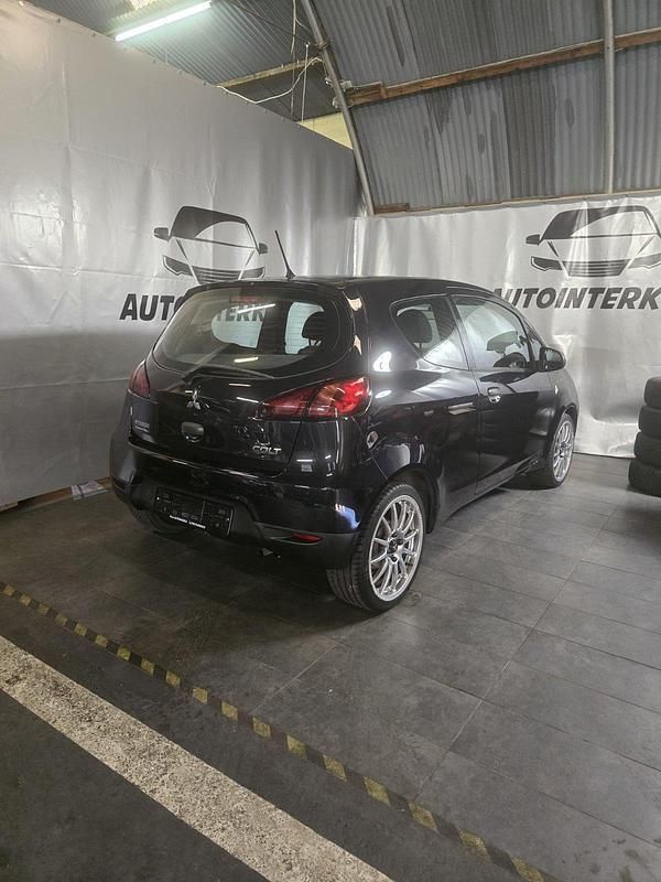 Gebraucht Mitsubishi Colt 75 PS (55 kW) 2009 Schwarz Kleinwagen