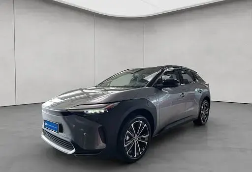 Gebraucht Toyota bZ4X Lounge 164 kW (224 PS) 2025 Palladiumsilber metallic/dach SUV