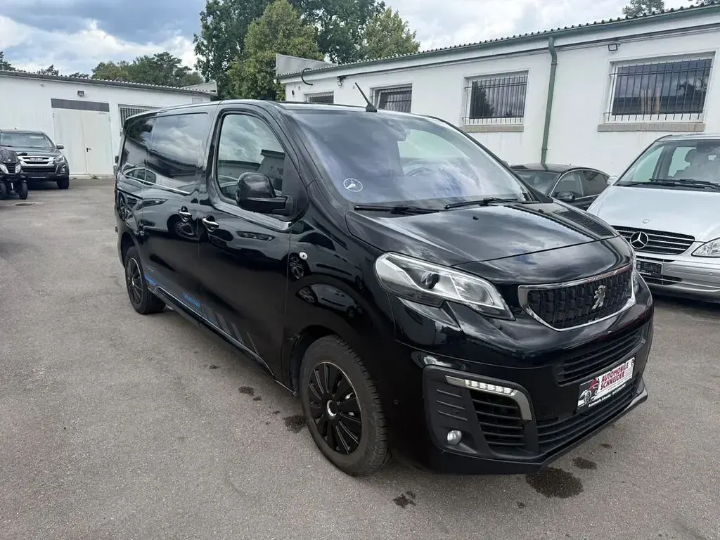 Gebraucht Peugeot Expert Sport 122 PS (89 kW) 2021 Schwarz Van