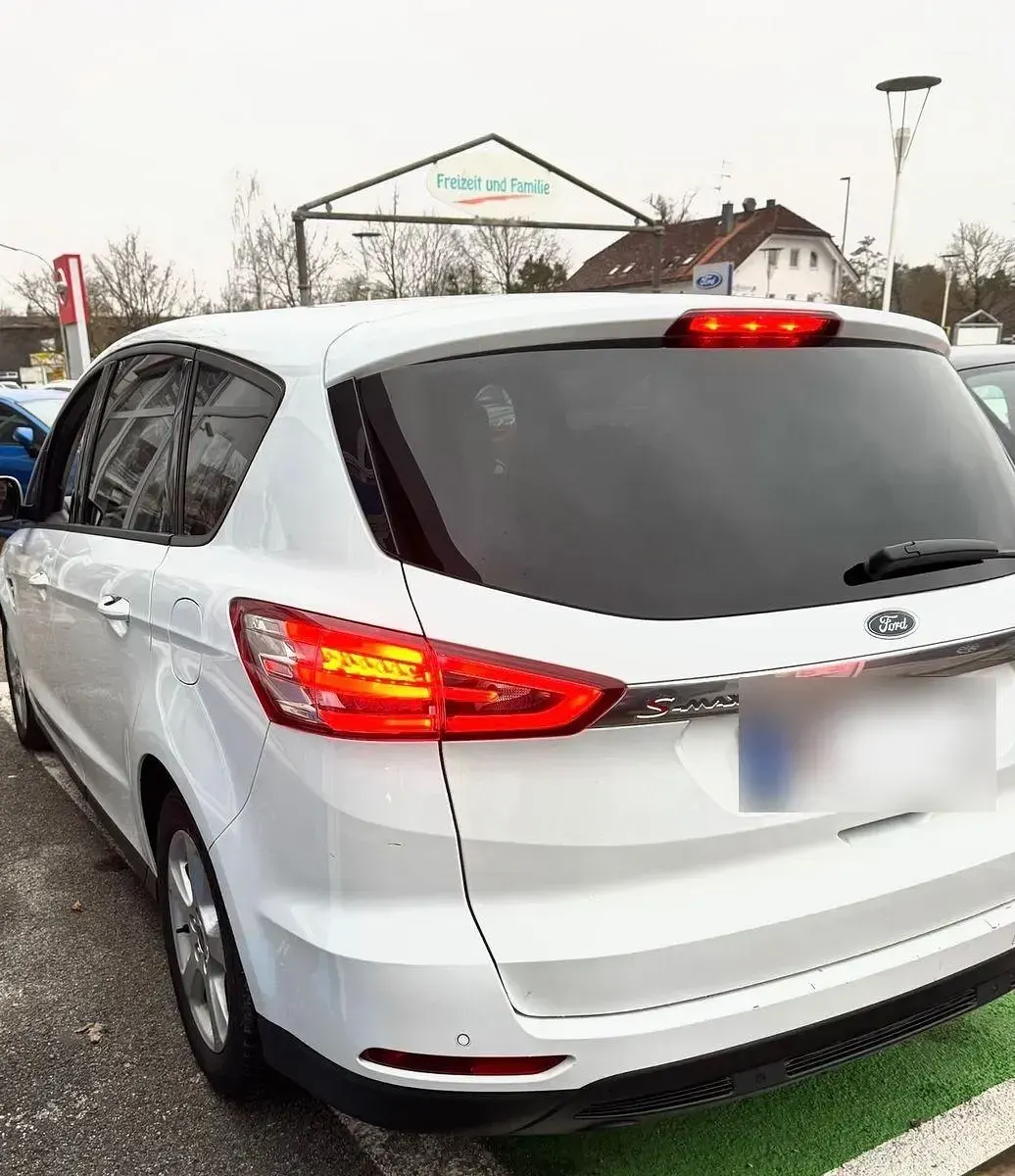 Używany Ford S-MAX S 150 KM (110 kW) 2016 Biały Minivan