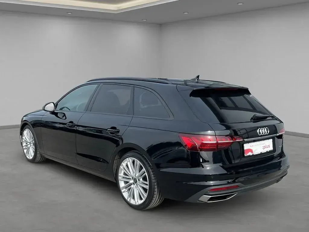 Gebraucht Audi A4 S-Line 204 PS (150 kW) 2023 Schwarz Kombi