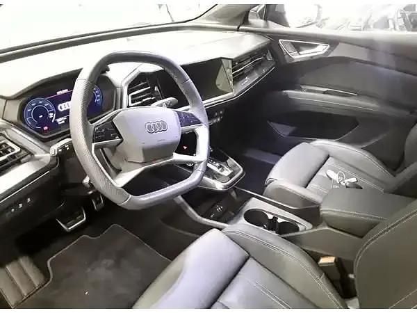 Gebraucht Audi Q4 e-tron Ambiente 250 kW (340 PS) 2024 Navarrablau metallic SUV