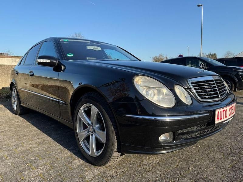 Gebraucht Mercedes E320 Avantgarde 224 PS (164 kW) 2005 Schwarz Limousine