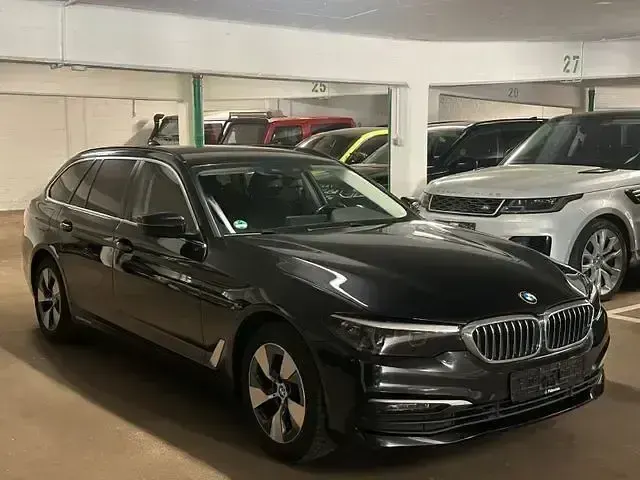 Gebraucht BMW 520 Performance 190 PS (139 kW) 2020 Schwarz Kombi