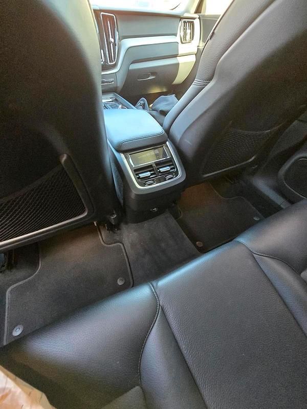 Gebraucht Volvo XC60 190 PS (139 kW) 2017 Weiß SUV