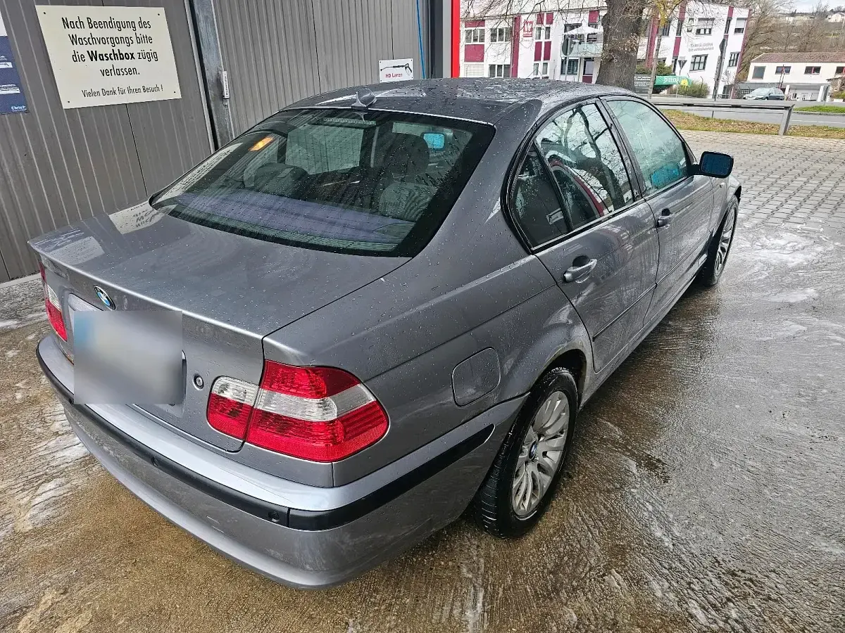 Gebraucht BMW 320 150 PS (110 kW) 2003 Grau Limousine