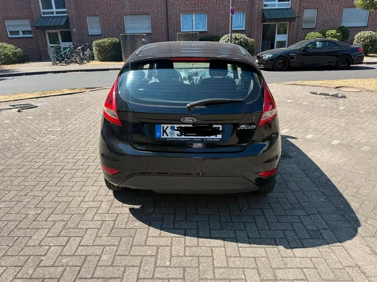 Gebraucht Ford Fiesta Trend 82 PS (60 kW) 2009 Schwarz Kleinwagen