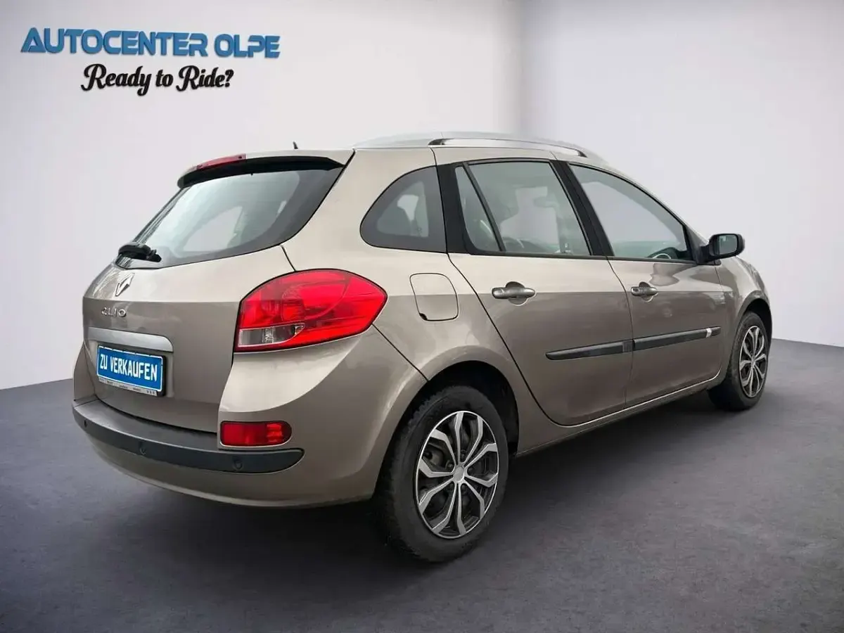Gebraucht Renault Clio GrandTour 101 PS (74 kW) 2008 Stone Kombi