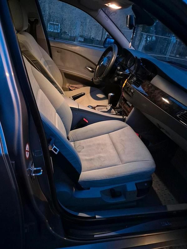Gebraucht BMW 520 125 PS (91 kW) 2004 Limousine