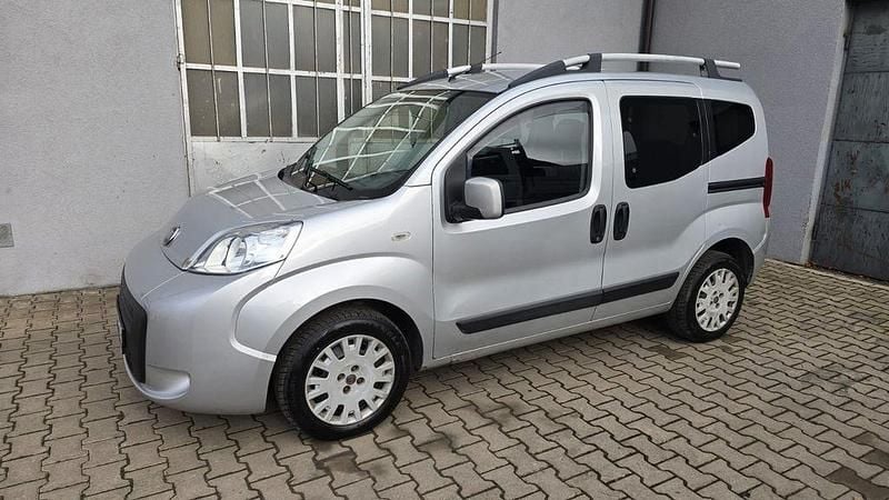 Gebraucht Fiat Qubo Dynamic 75 PS (55 kW) 2009 Silber Van / Kleinbus