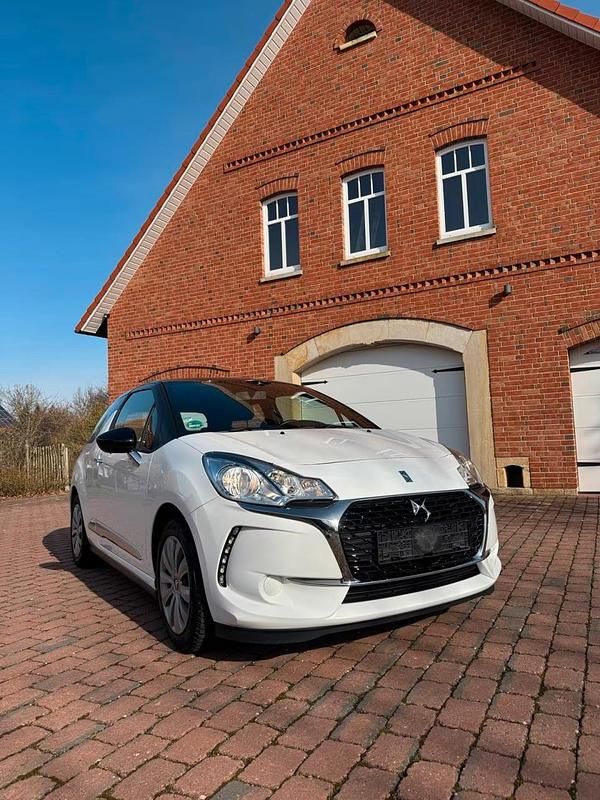 Usata Citroën DS3 82 CV (60 kW) 2017 Bianco Utilitaria