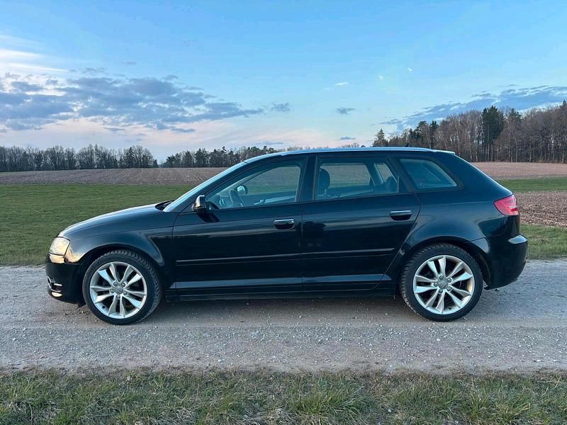 Usata Audi A3 140 CV (102 kW) 2012 Nero Utilitaria