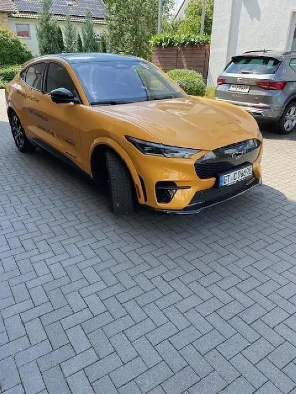 Cyber orange 3c Gebraucht 2022 Ford Mustang Mach-E GT Extended Range SUV | 44.795 € - Bild 1/4