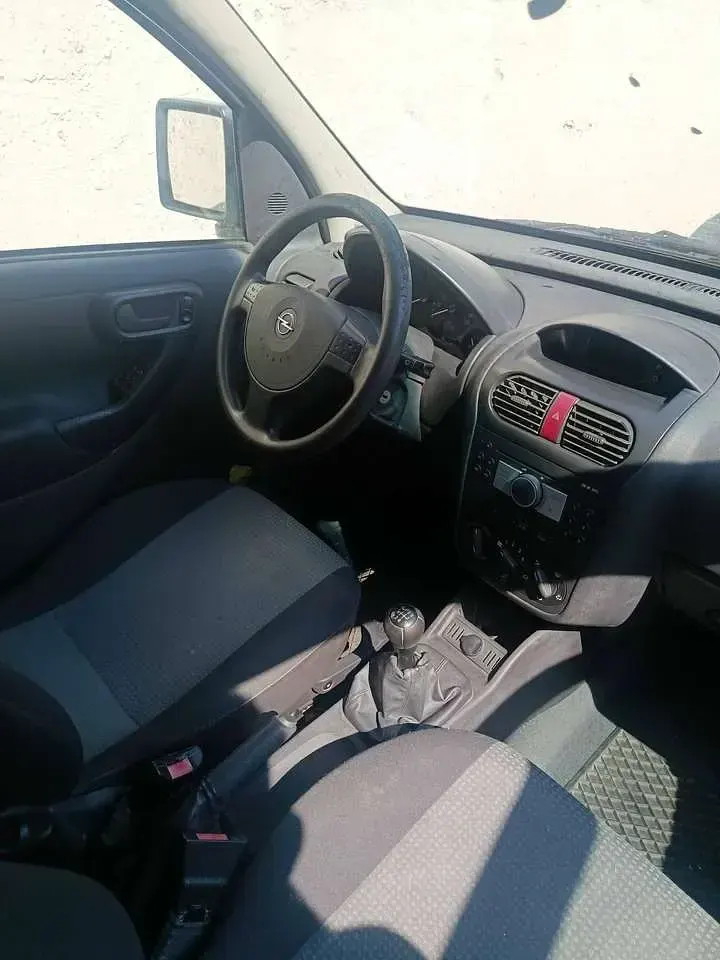 Gebraucht Opel Combo Business 75 PS (55 kW) 2010 Weiß Van / Kleinbus