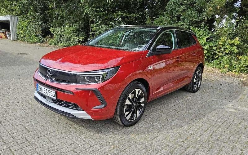 Rot Gebraucht 2022 Opel Grandland X Ultimate SUV | 19.900 € (Fairer Preis) - Bild 1/4