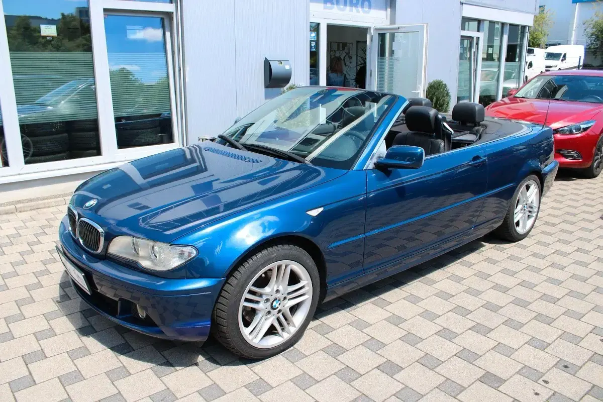 Gebraucht BMW 325 Cabriolet Exclusive 192 PS (141 kW) 2005 Blau Cabrio