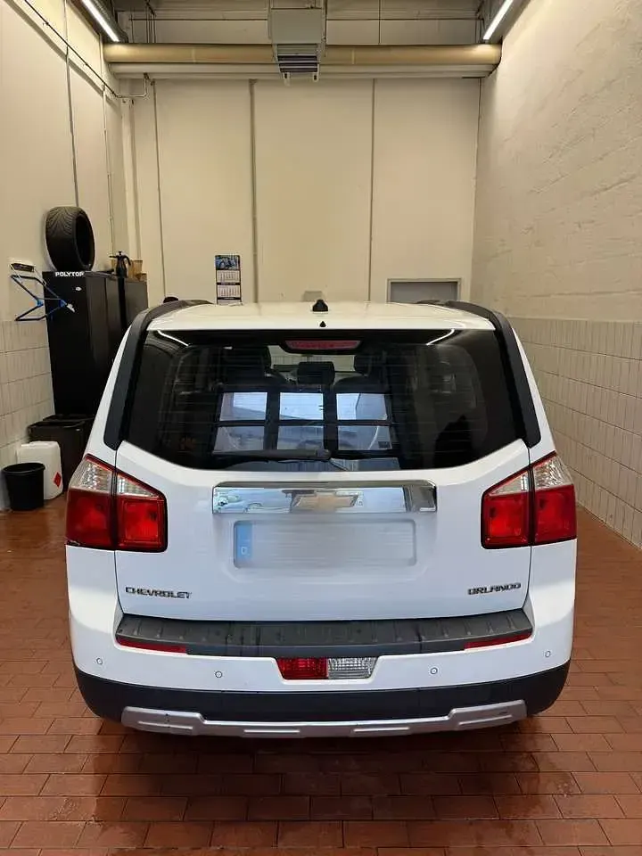 Gebraucht Chevrolet Orlando 163 PS (119 kW) 2012 Van / Kleinbus