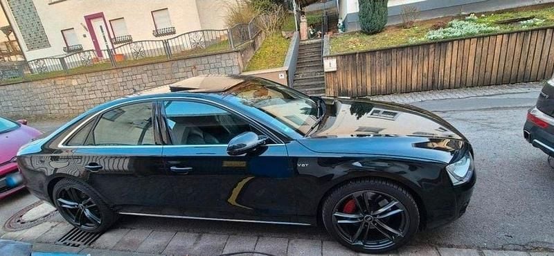 Gebraucht Audi A8 Ambiente 351 PS (258 kW) 2012 Schwarz Limousine