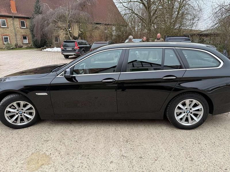 Gebraucht BMW 520 184 PS (135 kW) 2014 Schwarz Kombi