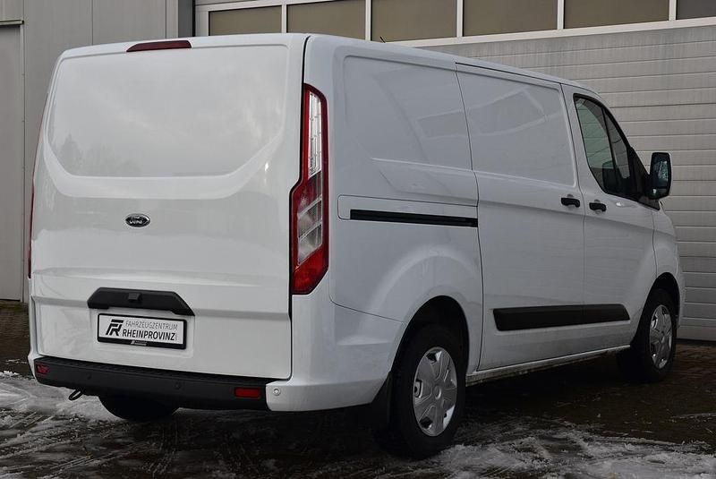 Gebraucht Ford Transit Custom 105 PS (77 kW) 2021 Frostweiß Van / Kleinbus