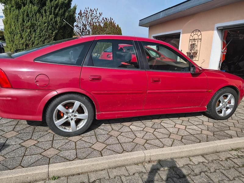 Gebraucht Opel Vectra 170 PS (125 kW) 2000 Rot Limousine