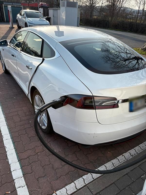 Gebraucht Tesla Model S 235 kW (320 PS) 2015 Weiß Kleinwagen