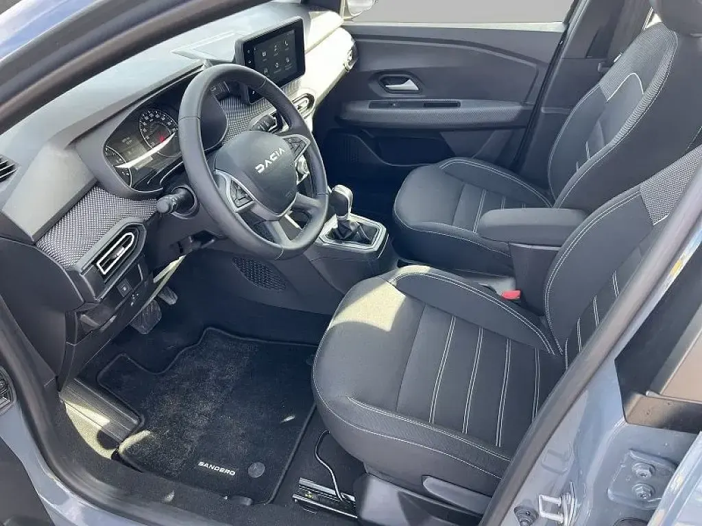 Second-hand Dacia Sandero Expression 91 CP (66 kW) 2025 Gri