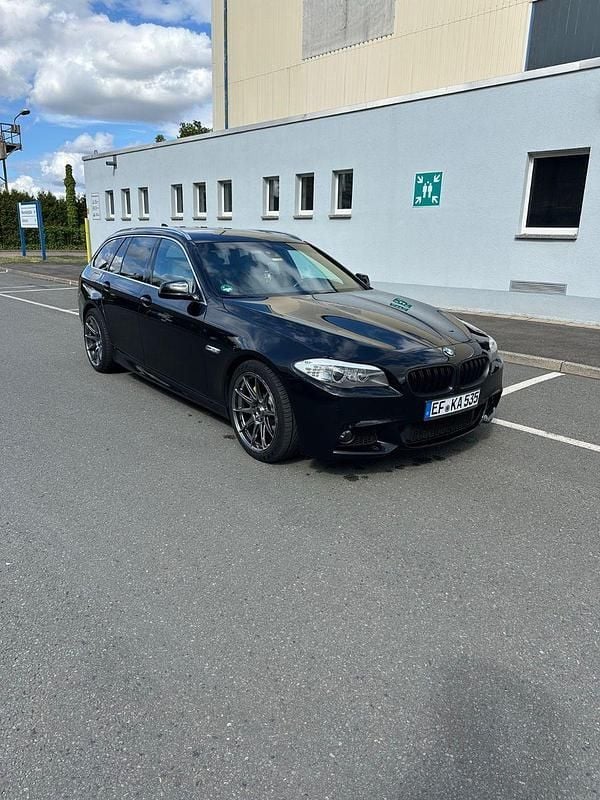 Schwarz Gebraucht 2011 BMW 530 M Sport Kombi | 13.999 € (Teuer) - Bild 1/4