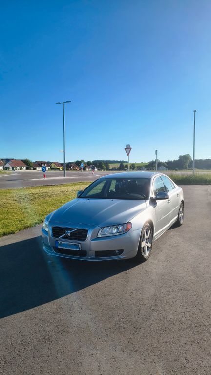 Silber Gebraucht 2007 Volvo S80 Limousine | 6.490 € (Fairer Preis) - Bild 1/4