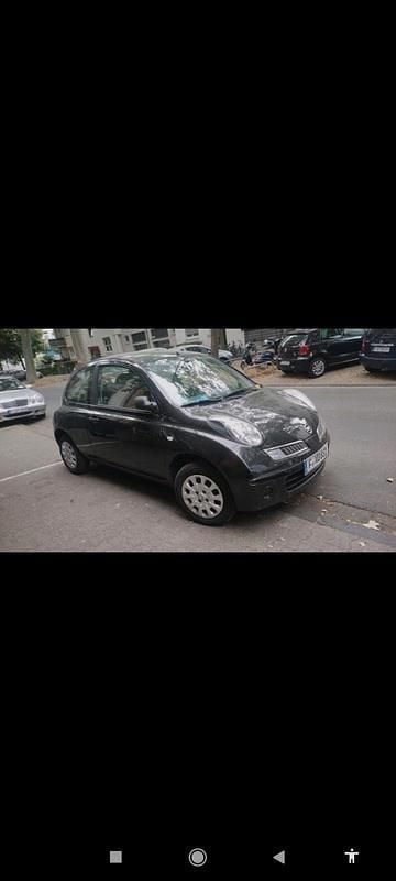 Schwarz Gebraucht 2001 Nissan Micra Limousine | 1.540 € - Bild 1/4