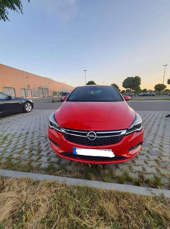 Gebraucht 2016 Opel Astra Excellence Limousine | 5.800 € (Fairer Preis) - Bild 1/4