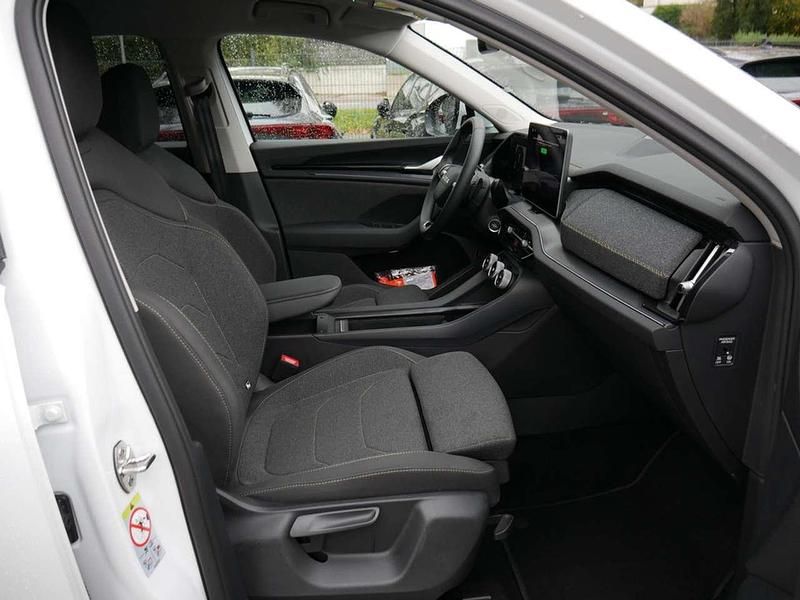 Gebraucht Skoda Kodiaq Selection 204 PS (150 kW) 2025 Moonweiß perleffekt SUV