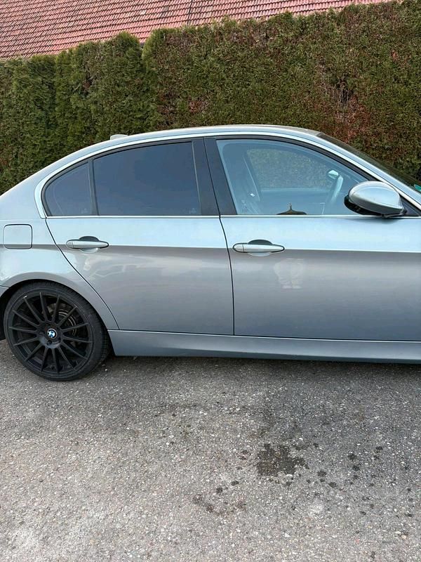 Gebraucht BMW 325 218 PS (160 kW) 2005 Grau Limousine