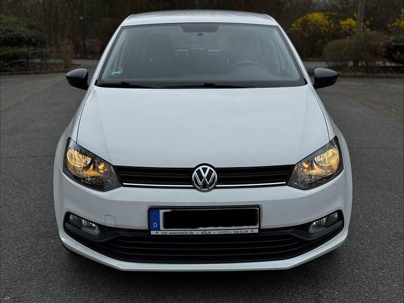 Gebraucht VW Polo Trendline 60 PS (44 kW) 2016 Weiß Kleinwagen