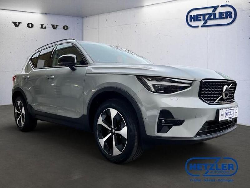 Gebraucht Volvo XC40 Plus 163 PS (119 kW) 2025 Vapour grey / metallic SUV