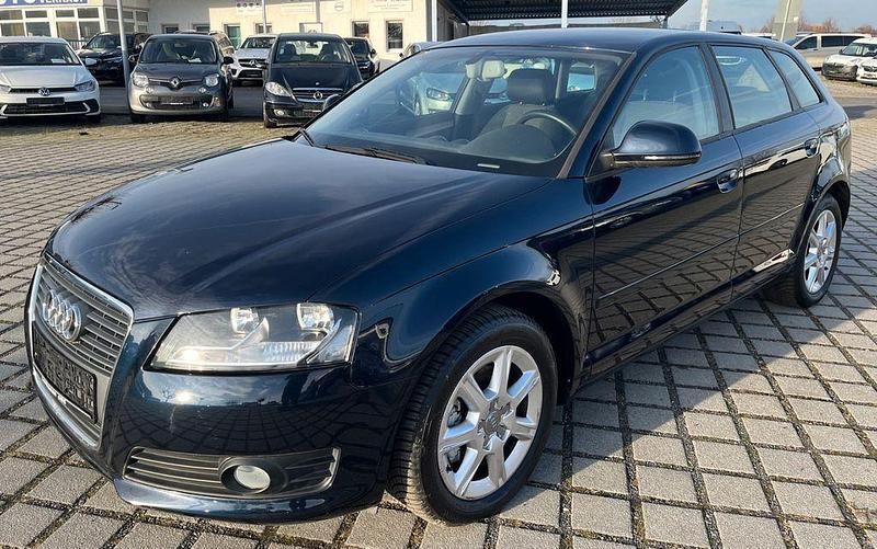 Gebraucht Audi A3 125 PS (91 kW) 2010 Blau Kleinwagen
