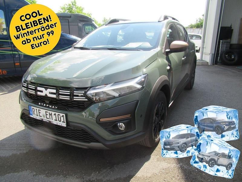 Grün Gebraucht 2024 Dacia Sandero Extreme Kleinwagen | 19.690 € (Teuer) - Bild 1/4