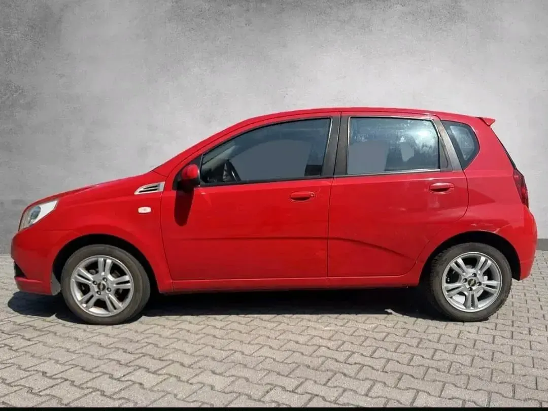 Gebraucht Chevrolet Aveo 84 PS (61 kW) 2010 Rot Kleinwagen