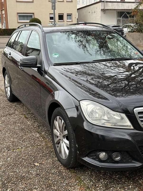 Gebraucht Mercedes C220 170 PS (125 kW) 2012 Schwarz Kombi