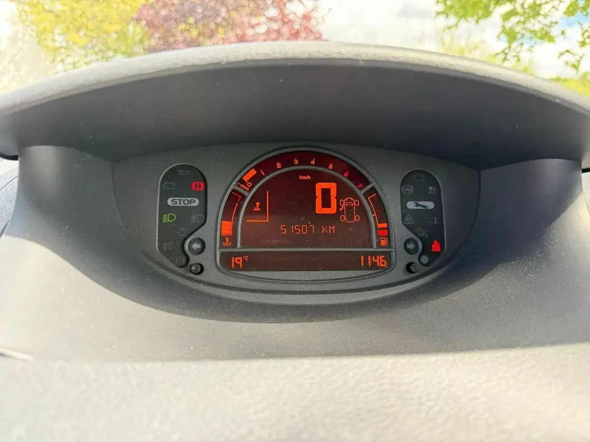 Usata Renault Modus 75 CV (55 kW) 2012 Grigio Monovolume