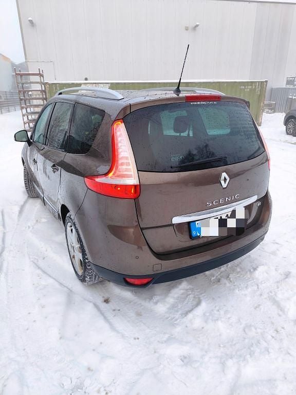 Gebraucht Renault Grand Scénic III Bose Edition 131 PS (96 kW) 2015 Braun Van / Kleinbus