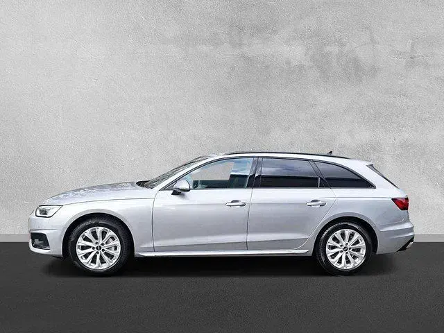Gebraucht Audi A4 Advanced 204 PS (150 kW) 2022 Florettsilber Kombi