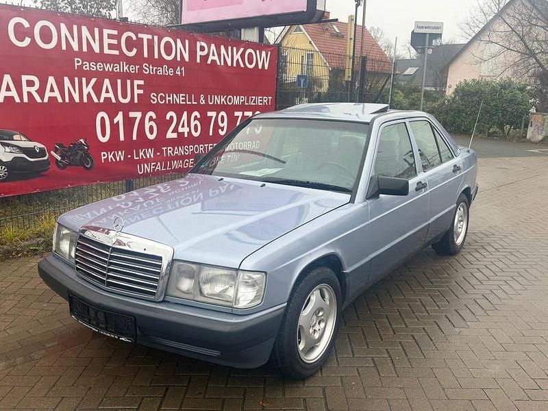 Gebraucht Mercedes 190 109 PS (80 kW) 1993 Silber Limousine