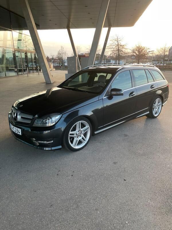 Schwarz Gebraucht 2010 Mercedes C350 AMG Kombi | 9.500 € (Superpreis) - Bild 1/4