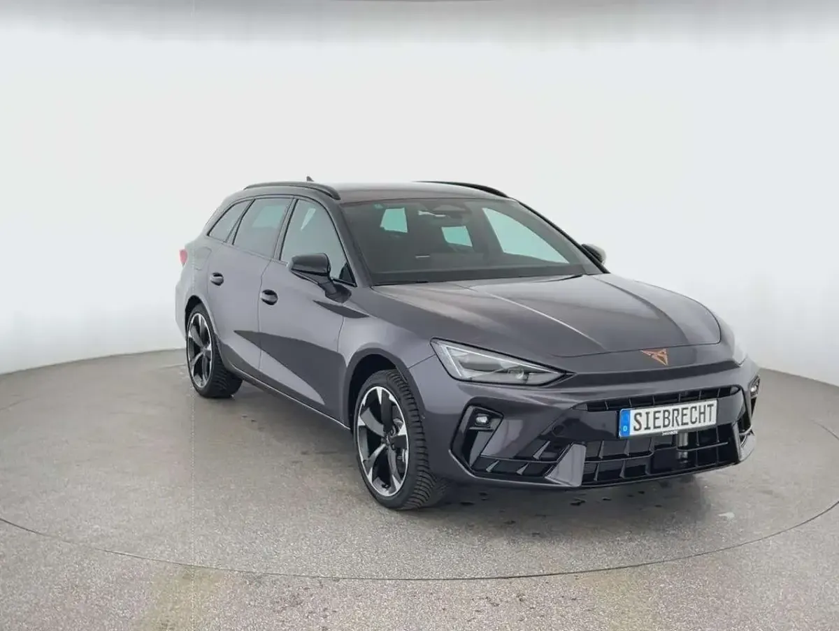 Neu Cupra Leon Basis 150 PS (110 kW) 2026 Violett Kombi