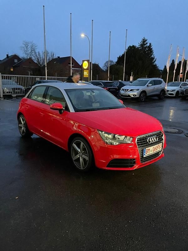 Rot Gebraucht 2014 Audi A1 Sportback Attraction Kleinwagen | 11.500 € (Superpreis) - Bild 1/4