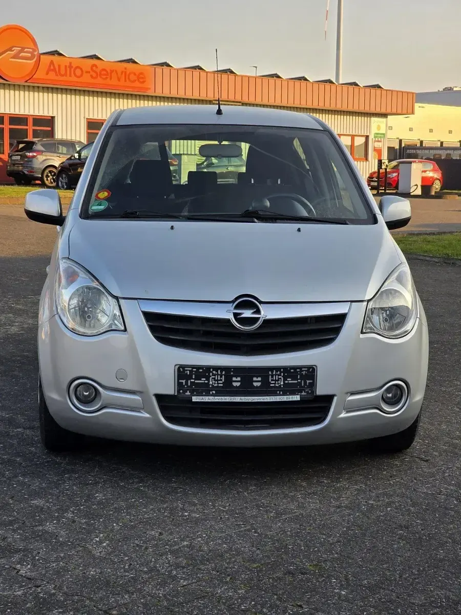 Gebraucht Opel Agila Edition 86 PS (63 kW) 2008 Silber Kleinwagen